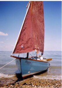 Drascombe-Boats-Dabber-Peggy-on-Sheerness-Beach_375_525_80